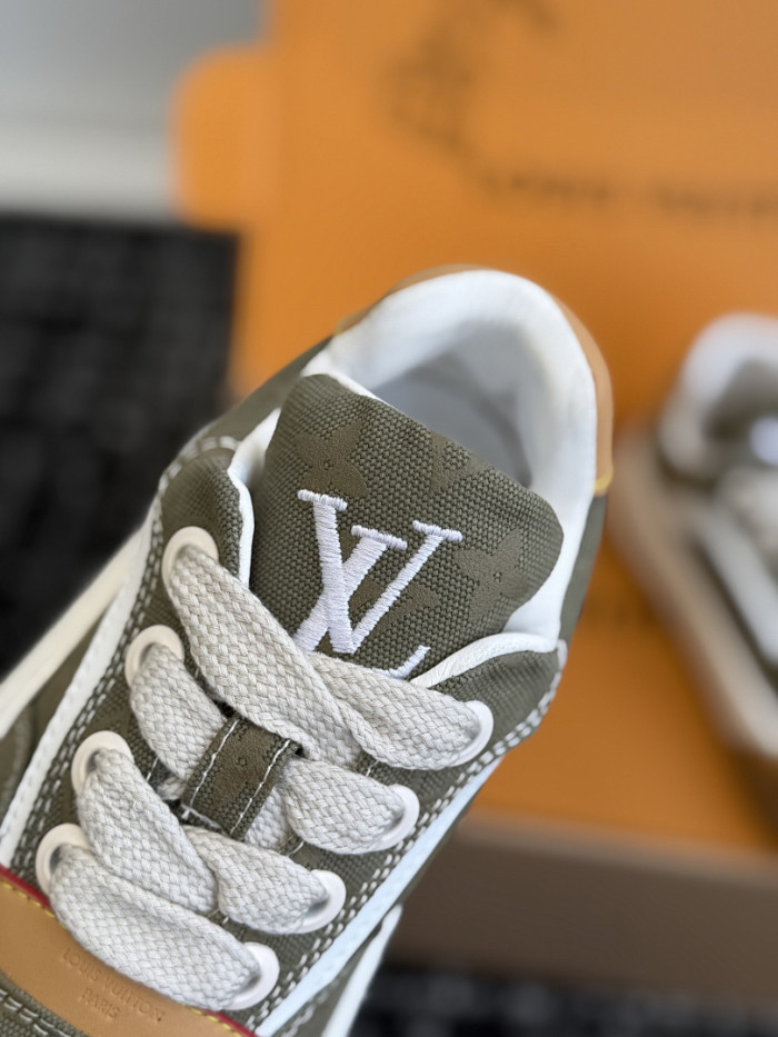 L*VT TILTED LVTTD-002