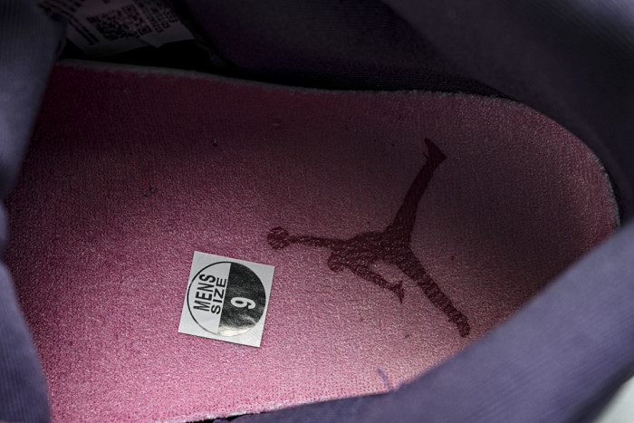 Air Jordan 11 “Las Vegas” IO8961-553