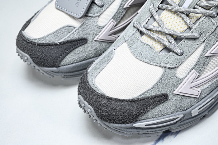 C/O​ SNEAKERS CO-050