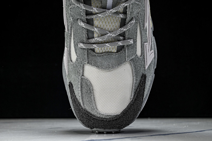 C/O​ SNEAKERS CO-050