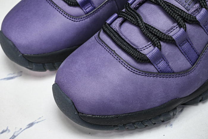 Air Jordan 11 “Las Vegas” IO8961-553