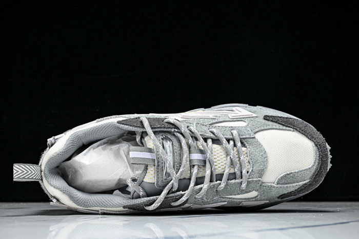 C/O​ SNEAKERS CO-050