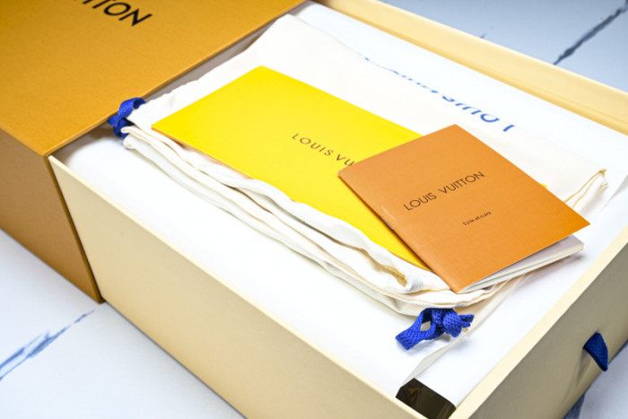 L*VT BUTTERSOFT SHOES LASS-008