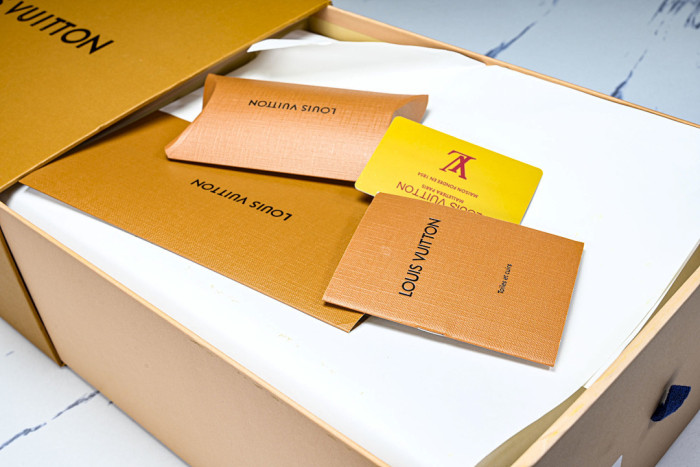 LVT SNEAKERS LVSRS-0096