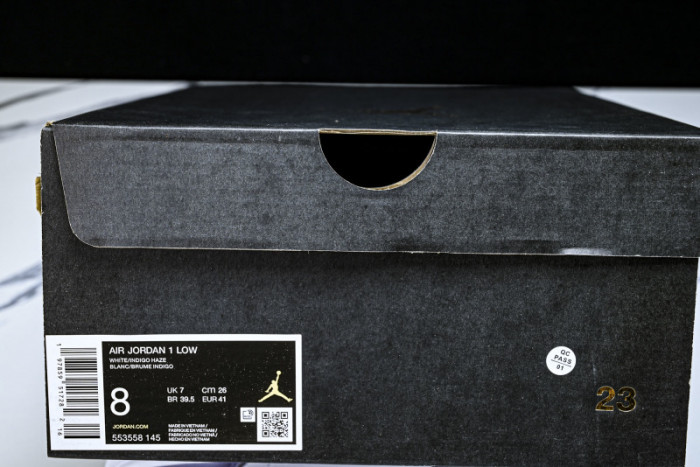 Air Jordan 1 Low 553558-145