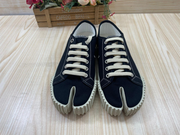 Ma*iso*n Mar*giela MAMA-0114