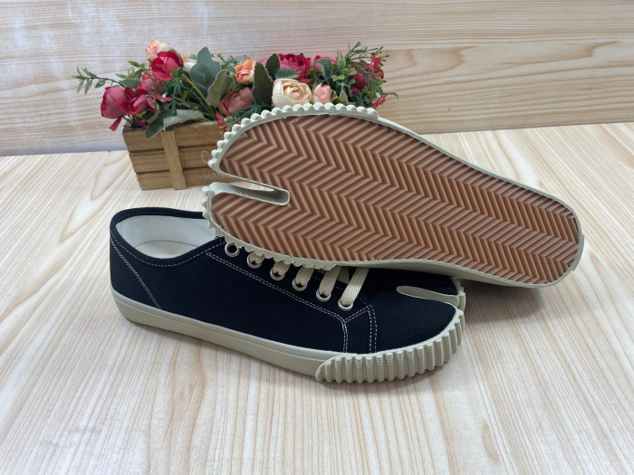 Ma*iso*n Mar*giela MAMA-0114