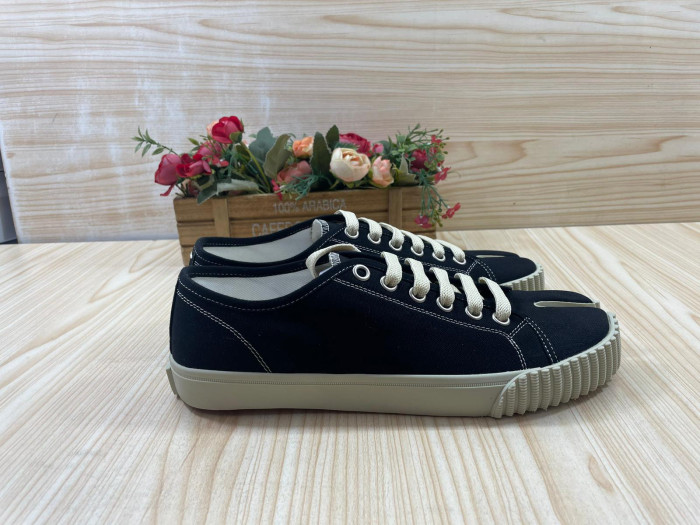 Ma*iso*n Mar*giela MAMA-0114