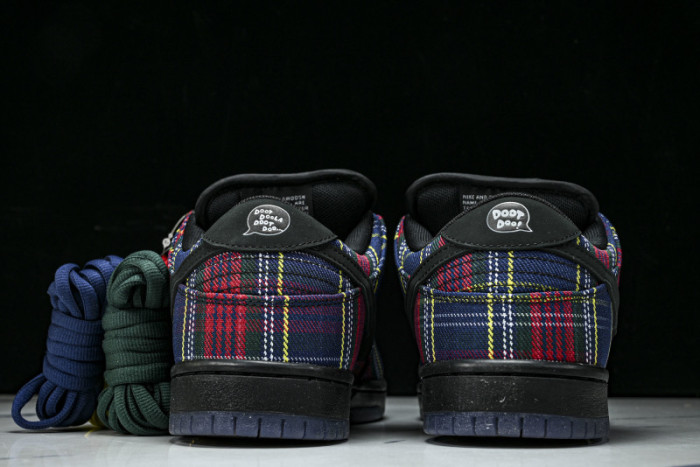 Nike Dunk Low Nardwuar II1493-600