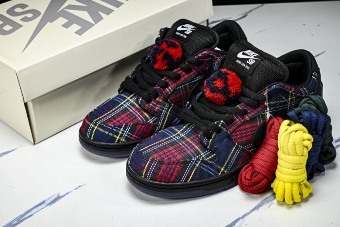 Nike Dunk Low Nardwuar II1493-600