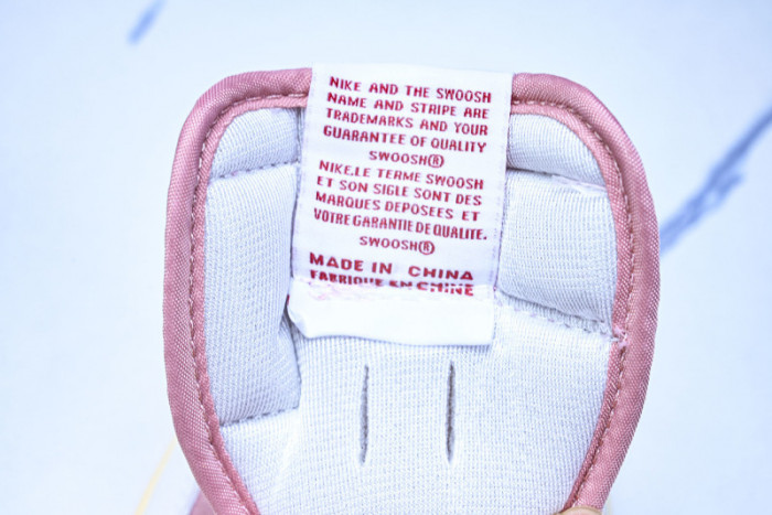 Travis Scott x Air Jordan 1 DM7866-100