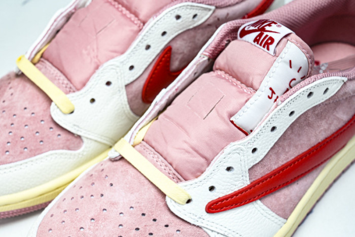 Travis Scott x Air Jordan 1 DM7866-100