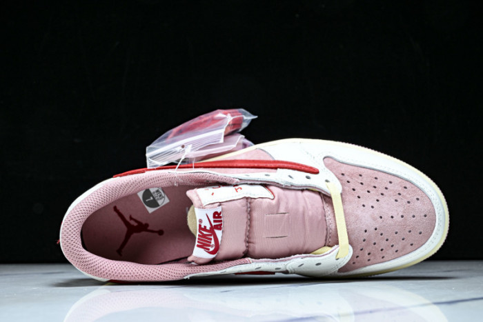 Travis Scott x Air Jordan 1 DM7866-100