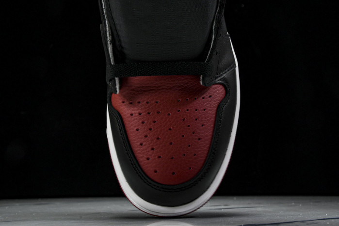 Jordan 1 Retro Bred "Banned" 555088-001