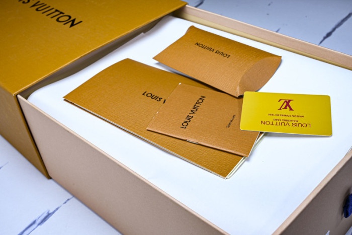 LVT SNEAKERS LVSRS-0076