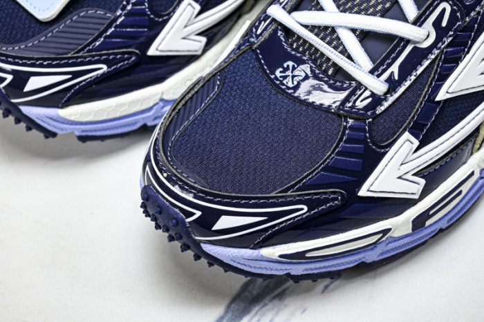 C/O​ SNEAKERS CO-042