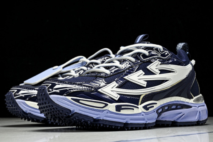 C/O​ SNEAKERS CO-042