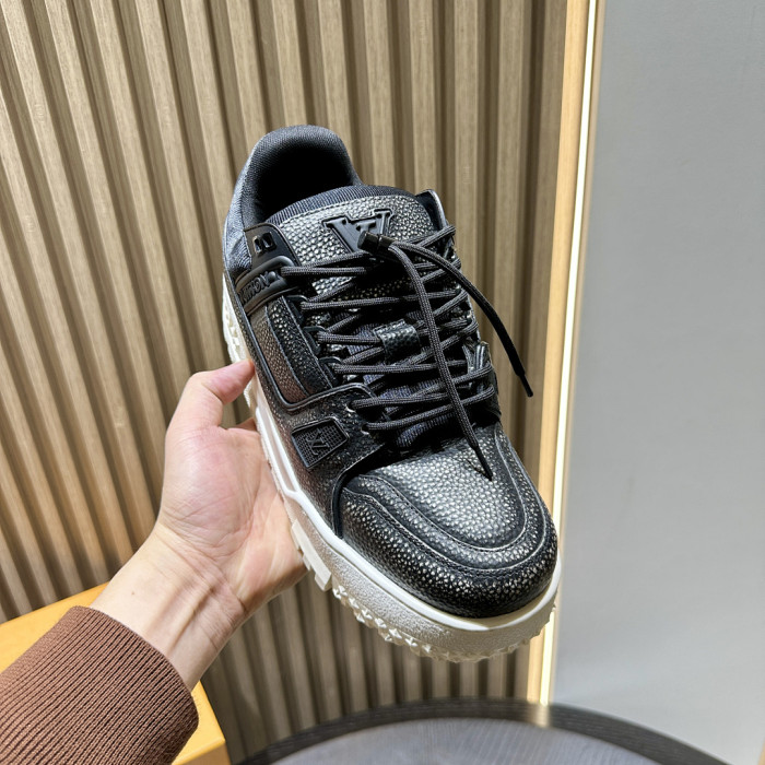 L*VT TRAINER MAXI LVSMS-001