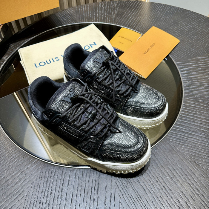 L*VT TRAINER MAXI LVSMS-001