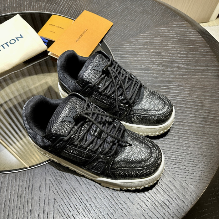 L*VT TRAINER MAXI LVSMS-001