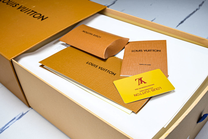 LVT SNEAKERS LVSRS-0116