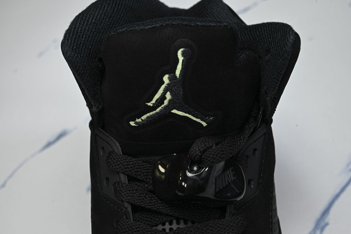 Air Jordan 5 Retro