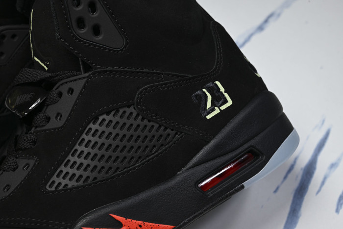 Air Jordan 5 Retro