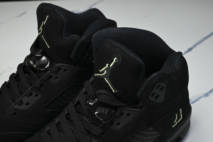 Air Jordan 5 Retro