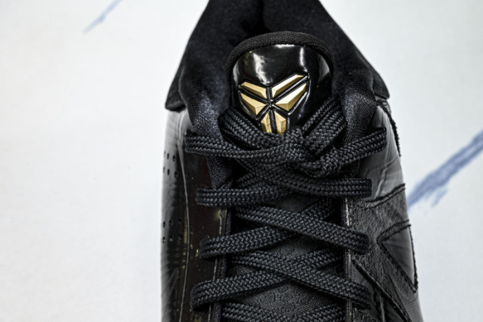 Nike Kobe 5 IB4481--500