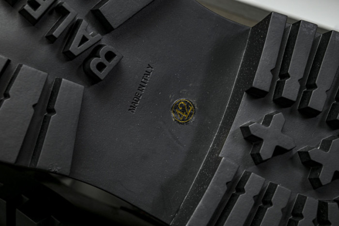 B*ALE*NGA BOOT BSB-034