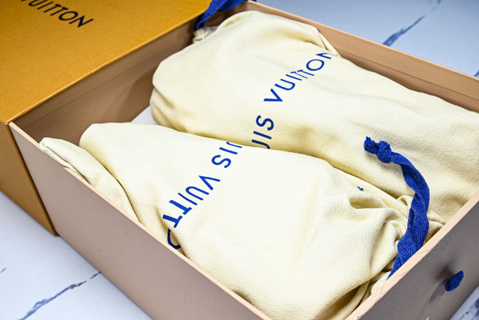 LVT SNEAKERS LVSRS-0104