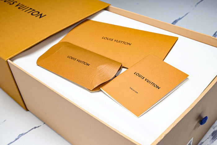 LVT SNEAKERS LVSRS-0104