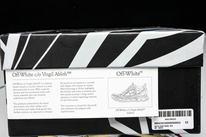 C/O​ SNEAKERS CO-039