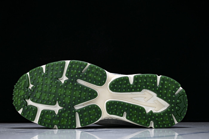 C/O​ SNEAKERS CO-074