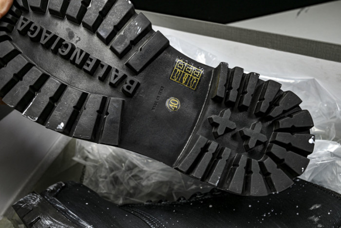 B*ALE*NGA BOOT BSB-032