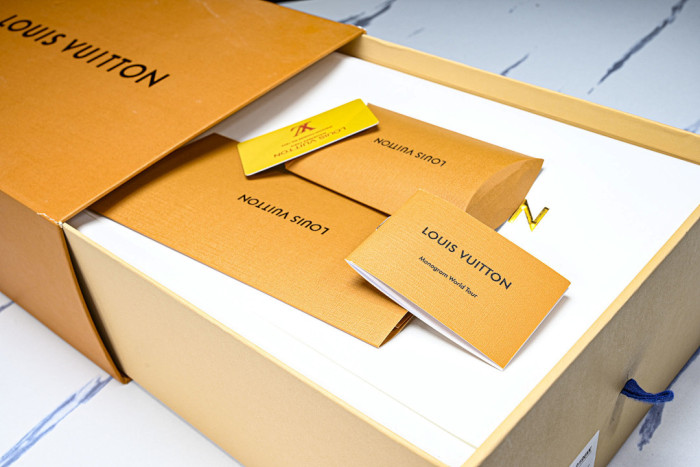 LVT SNEAKERS LVSRS-0122