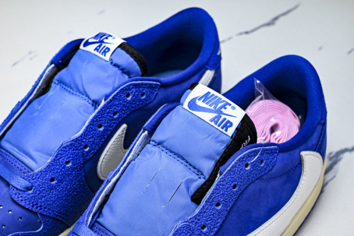 Travis Scott x Air Jordan 1 Low OG DM7866-400