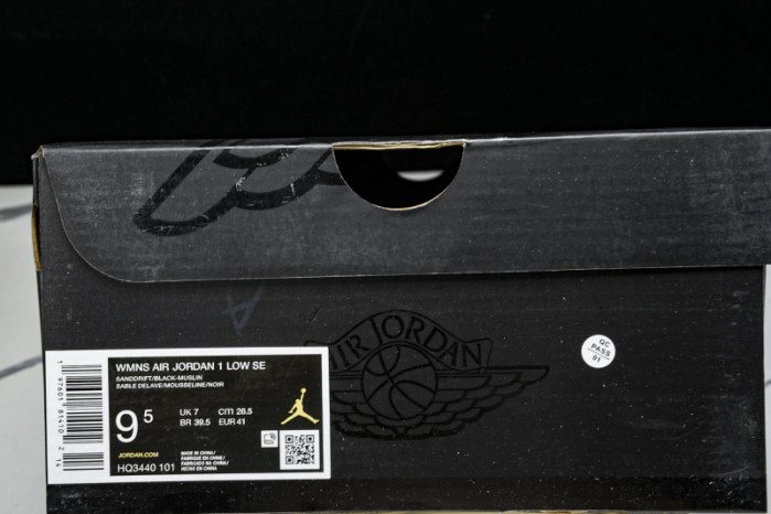 Air Jordan 1 Low HQ3440-101