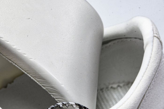 C/O​ SNEAKERS CO-034