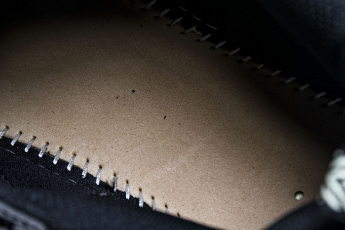 C/O​ SNEAKERS CO-033