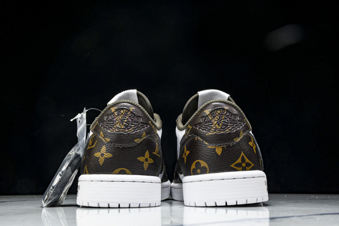 Travis Scott x Jordan Air Jordan 1 Low DL2403-002