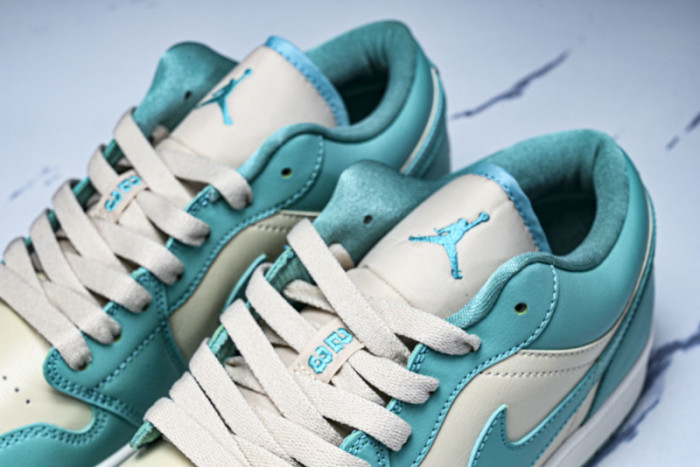 Air Jordan 1 Low DC0774-131