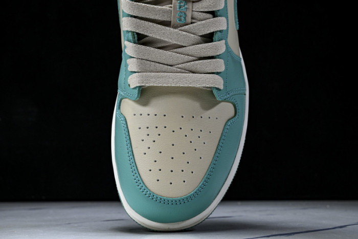 Air Jordan 1 Low DC0774-131