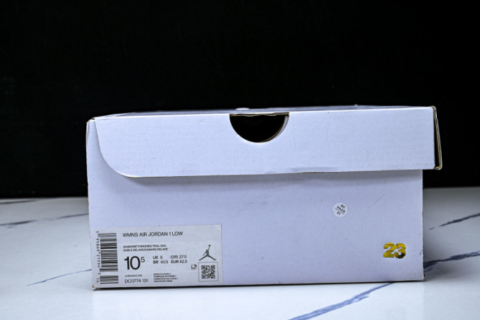 Air Jordan 1 Low DC0774-131