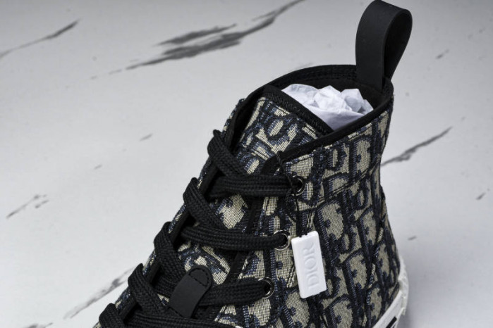 DR HOMME KAWS HIP-TOP DRHT-032