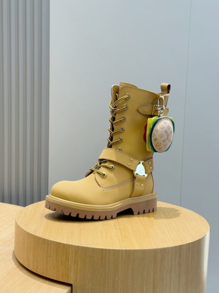 L**V**T* BOOTS LVTBS-050