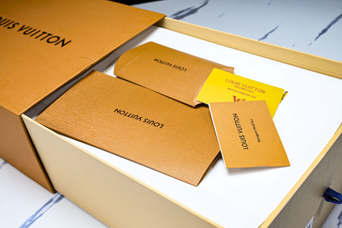 LVT SNEAKERS LVSRS-0117