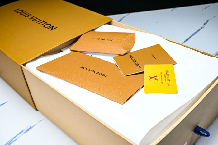 LVT SNEAKERS LVSRS-0137