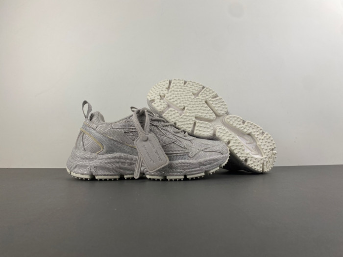 C/O​ SNEAKERS CO-044