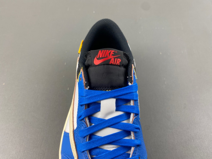 Travis Scott x Air Jordan 1 Low OG DM7866-111